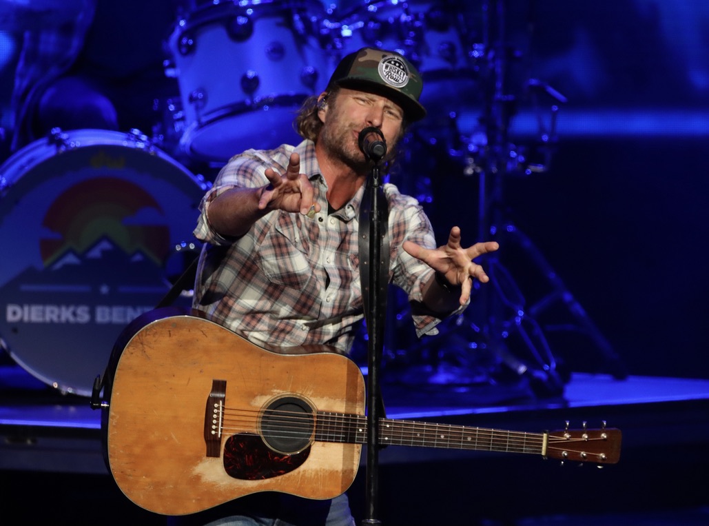 Dierks Bentley at the Xfinity Center in Mansfield, Massachusetts