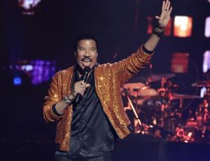 Lionel Richie at Mohegan Sun Arena