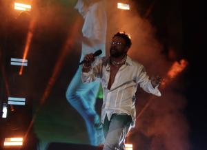 Shaggy at the Xfinity Center