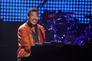 Lionel Richie at Mohegan Sun Arena
