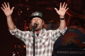 Dierks Bentley at the Xfinity Center in Mansfield, Massachusetts