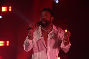 Shaggy at the Xfinity Center