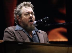 Nathaniel Rateliff & The Night Sweats at the Mohegan Sun Arena in Uncasville, CT on March 23, 2025.