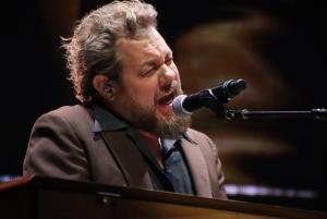 Nathaniel Rateliff & The Night Sweats at the Mohegan Sun Arena in Uncasville, CT on March 23, 2025.