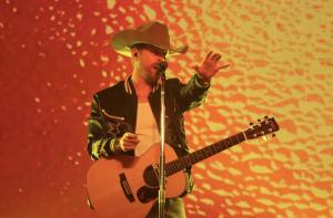 Dustin Lynch at Leader Bank Pavilion in Boston, MA on 5/2/2024