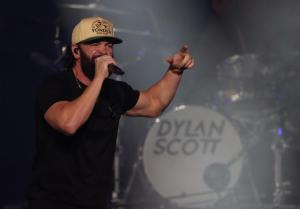 Dylan Scott and Mackenzie Carpenter at Leader Bank Pavilion in Boston, MA on 5/30/2024