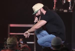 Dylan Scott and Mackenzie Carpenter at Leader Bank Pavilion in Boston, MA on 5/30/2024