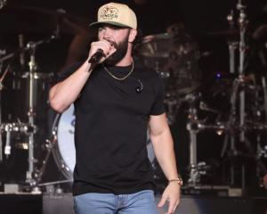 Dylan Scott and Mackenzie Carpenter at Leader Bank Pavilion in Boston, MA on 5/30/2024
