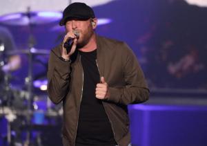 Cole Swindell at Leader Bank Pavilion in Boston, MA on 5/30/2024