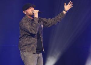 Cole Swindell at the Mohegan Sun Arena in Uncasville, CT on February 6, 2025.