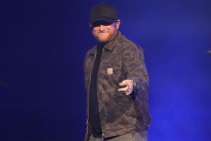 Cole Swindell at the Mohegan Sun Arena in Uncasville, CT on February 6, 2025.